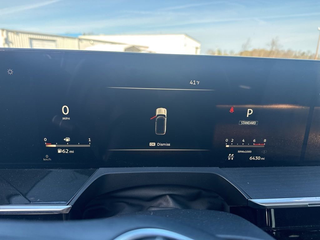 View vehicle photo 7