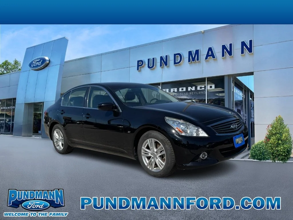 2015 INFINITI Q40
