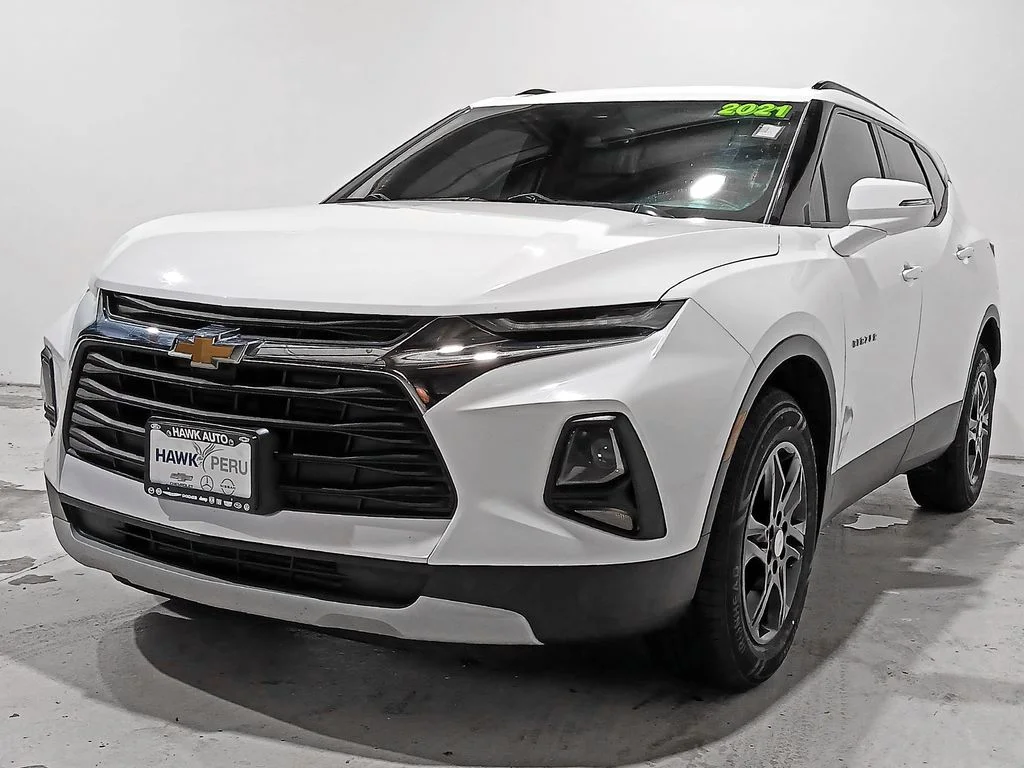 Used 2021 White Chevrolet LT image 3