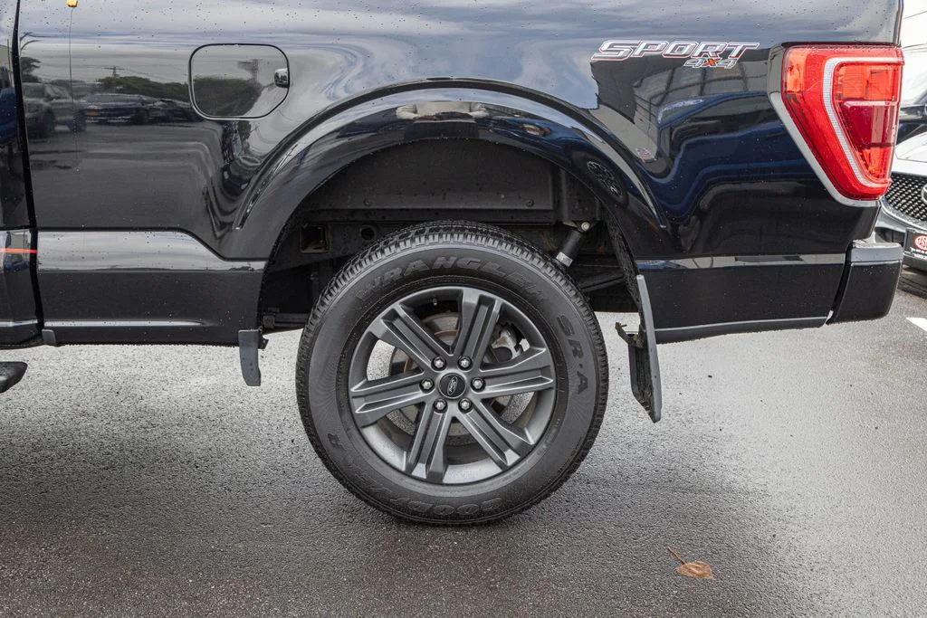 Used 2023 Black Ford XLT image 11