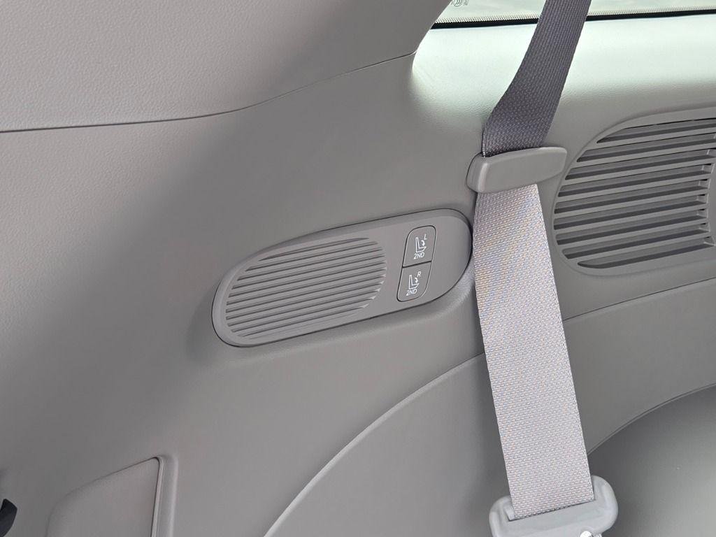 New 2026 Gray Pearl Hyundai SEL Premium 7P image 17