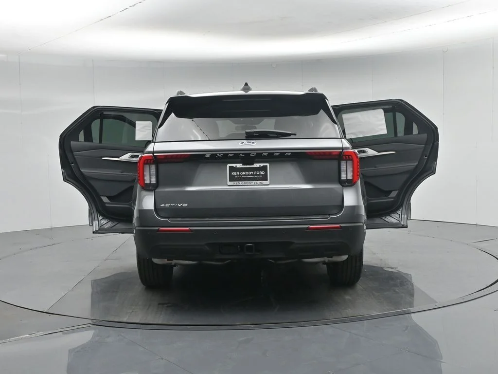 New 2026 Gray Ford Active image 33