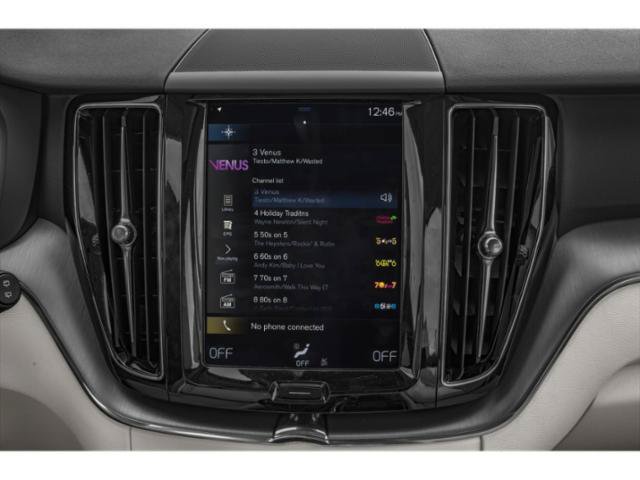 Used 2019 Fusion Red Metallic Volvo T6 Momentum image 17