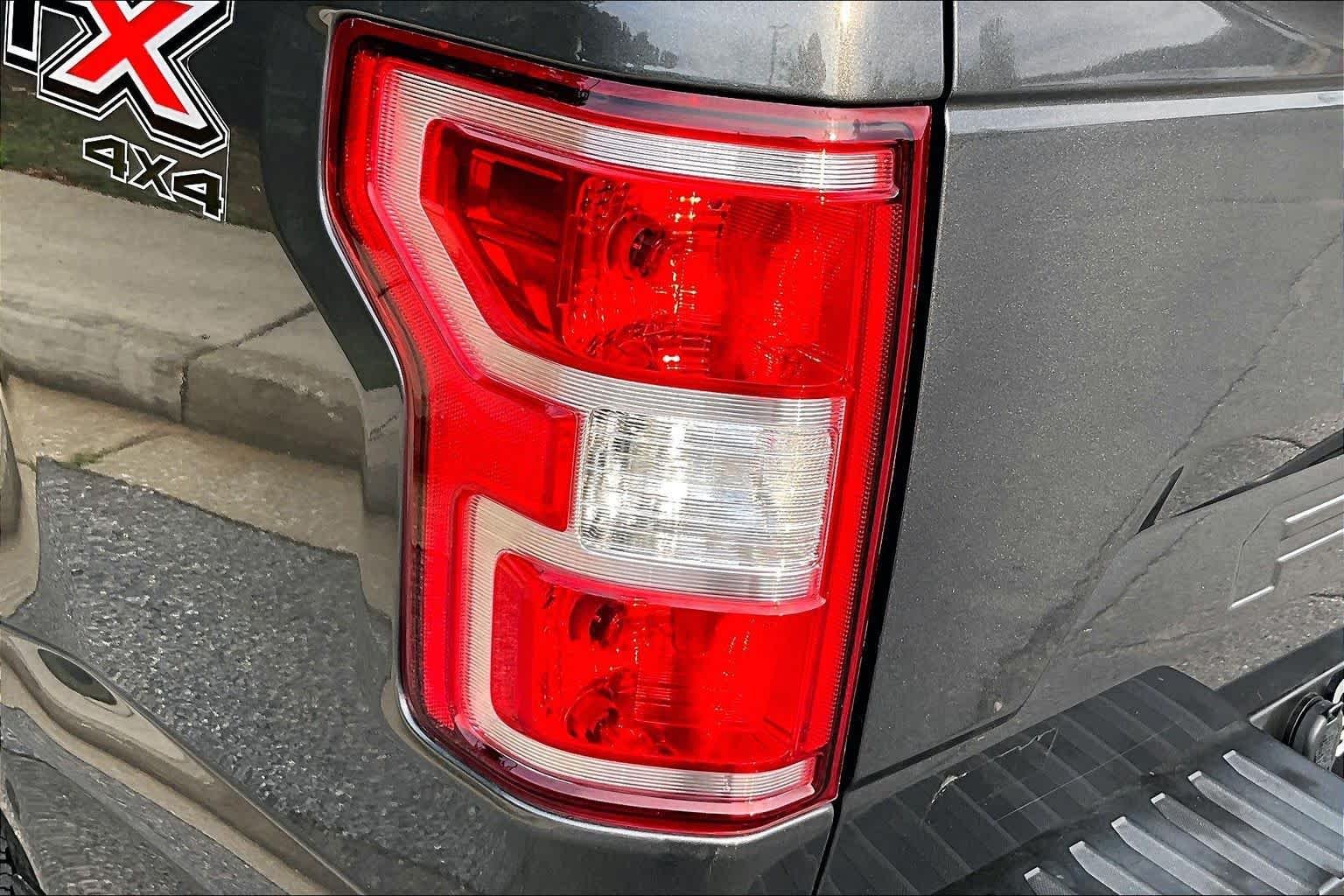 Used 2019 Magnetic Metallic Ford XL image 29