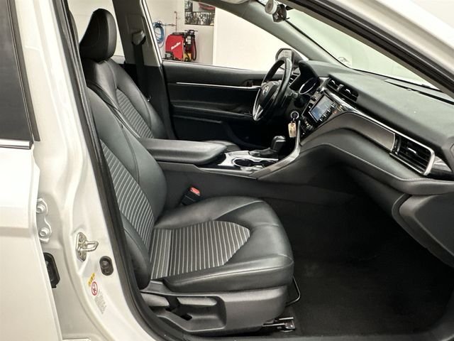 Used 2019 White Toyota SE image 15