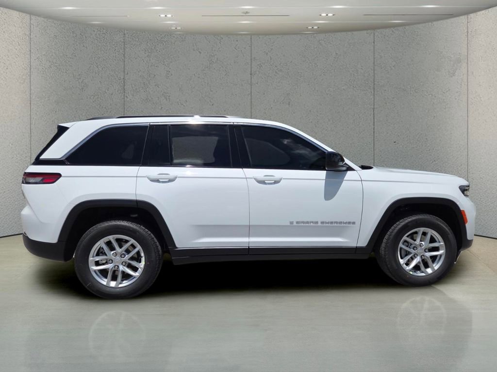 New 2026 Bright White Clearcoat Jeep Laredo X image 3
