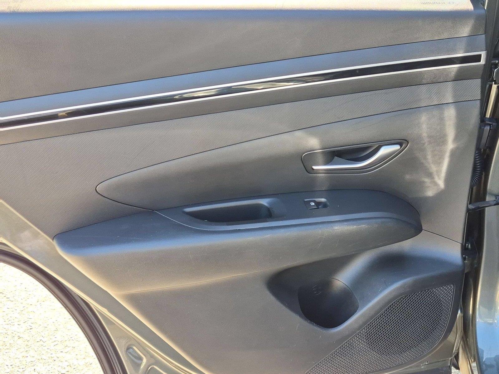Used 2022 Amazon Gray Hyundai SE image 27