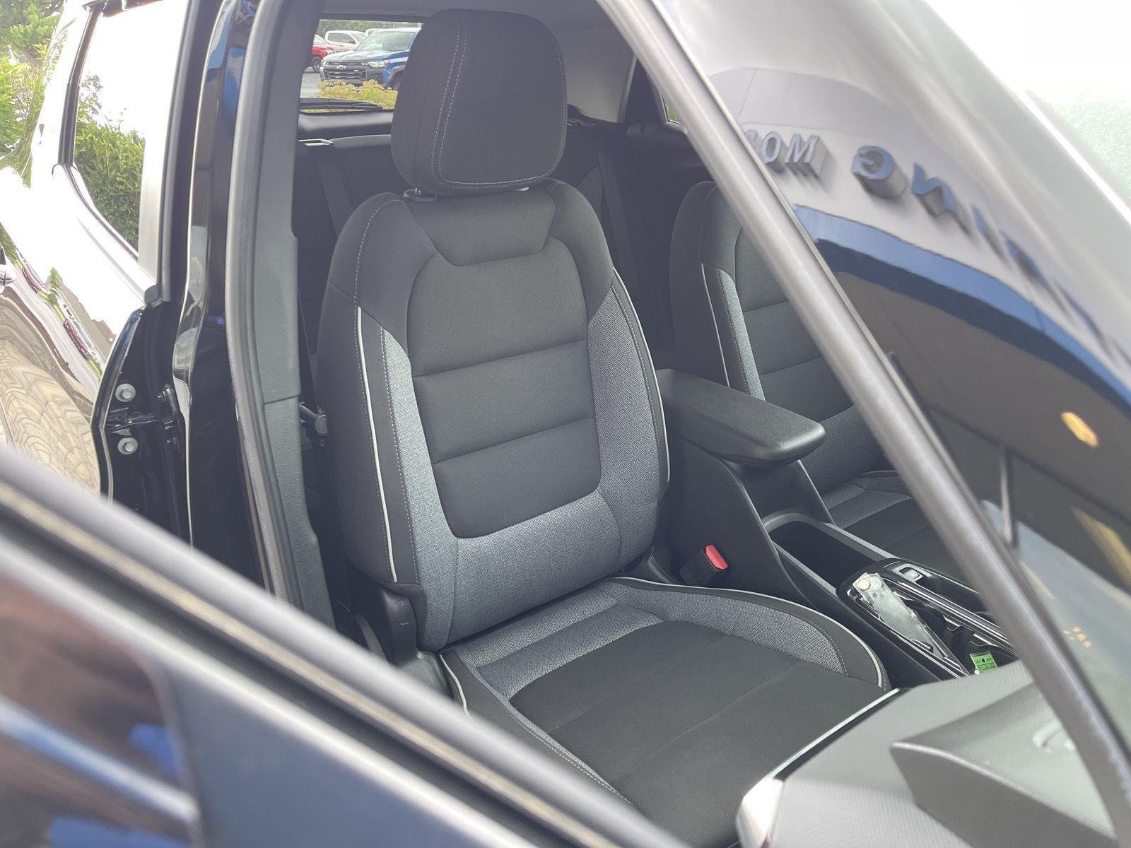 Used 2022 Mosaic Black Metallic Chevrolet LT image 31