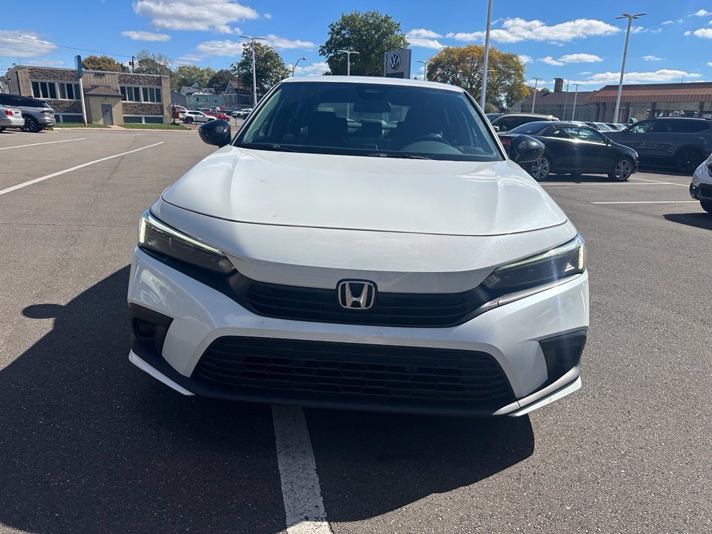 Used 2022  Honda Sport image 2