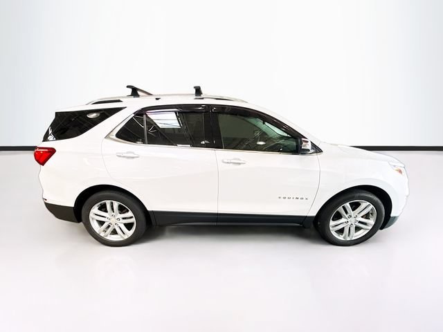 Used 2018 IRIDESCENT PEARL TRICOAT Chevrolet Premier image 5