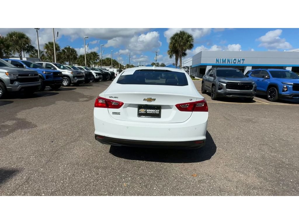 Used 2024 Summit White Chevrolet 1LT image 3