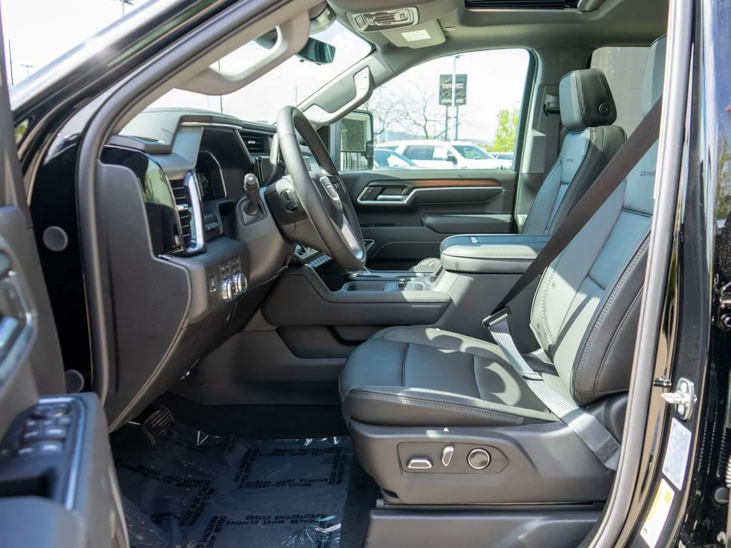 2026 GMC Sierra 2500HD Denali - Photo 11
