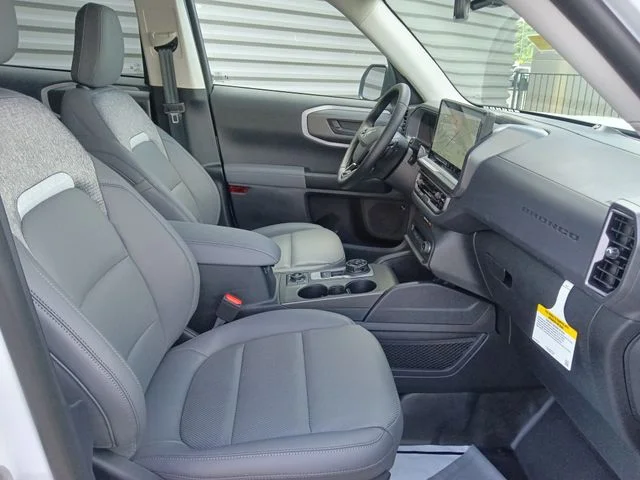 New 2026 Oxford White Ford Badlands® image 31