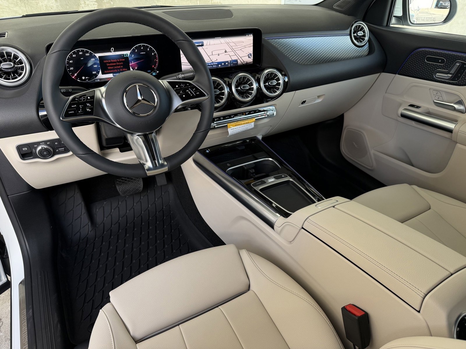 New 2026 Polar White Mercedes-Benz GLA 250 image 31