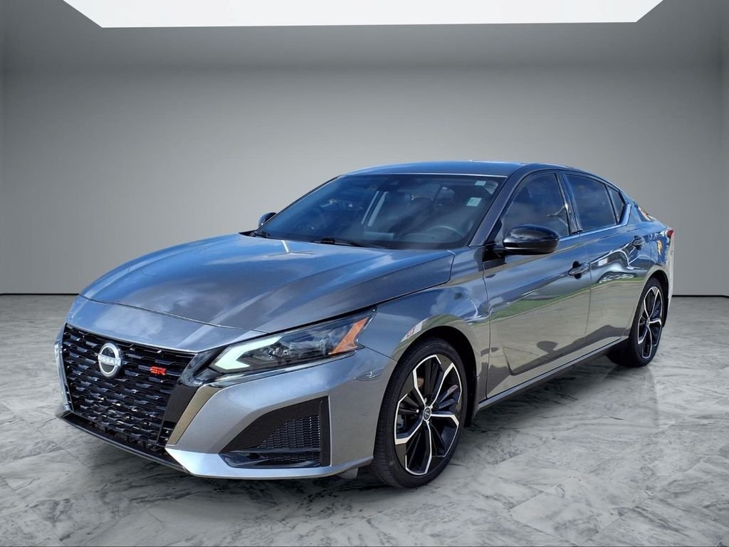 Used 2023 Gray Nissan 2.5 SR image 3