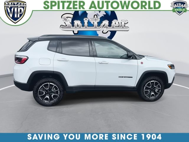 Used 2025 White Jeep Trailhawk image 10