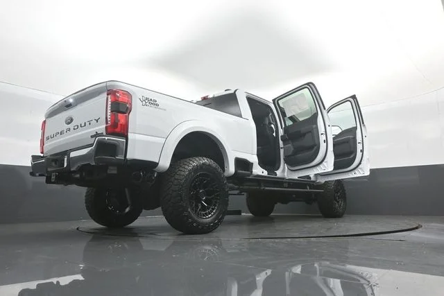 New 2026 Oxford White Ford F-250® Lariat® image 38