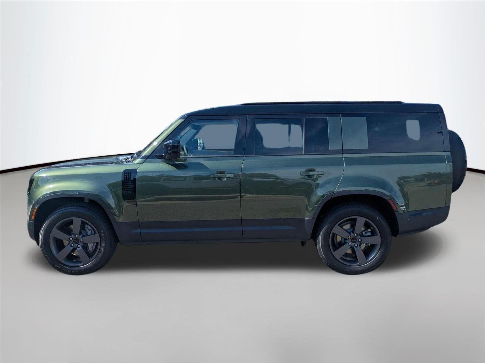 New 2026 Woolstone Green Land Rover S image 8