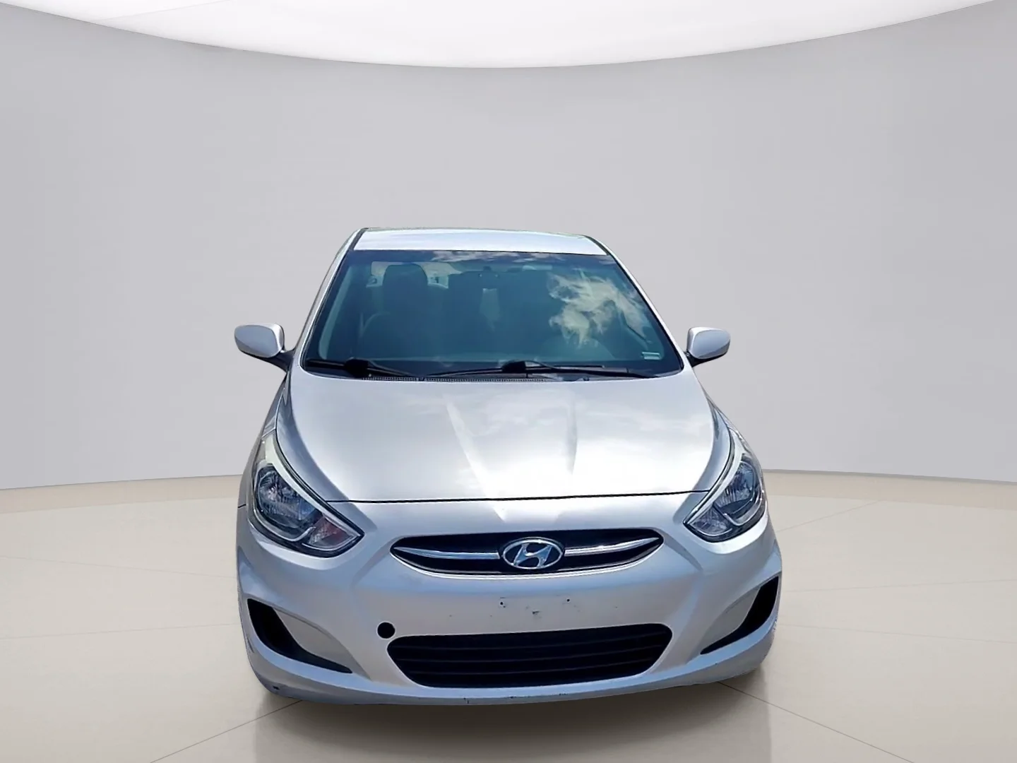 Used 2016 Silver Hyundai SE image 8