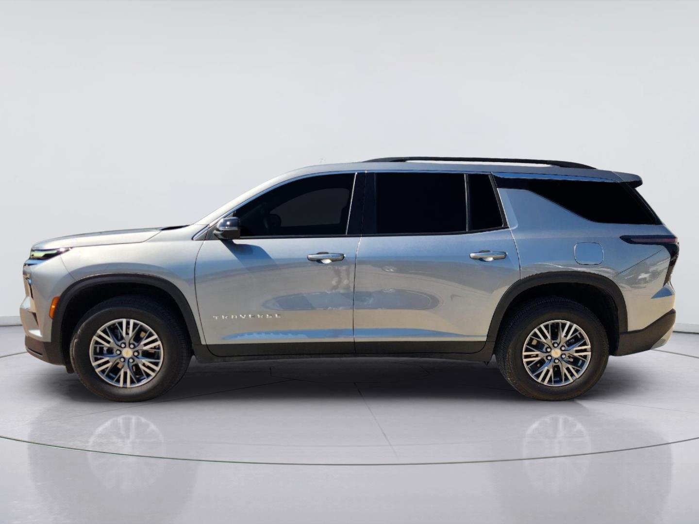2026 Chevrolet Traverse photo 4 of 34