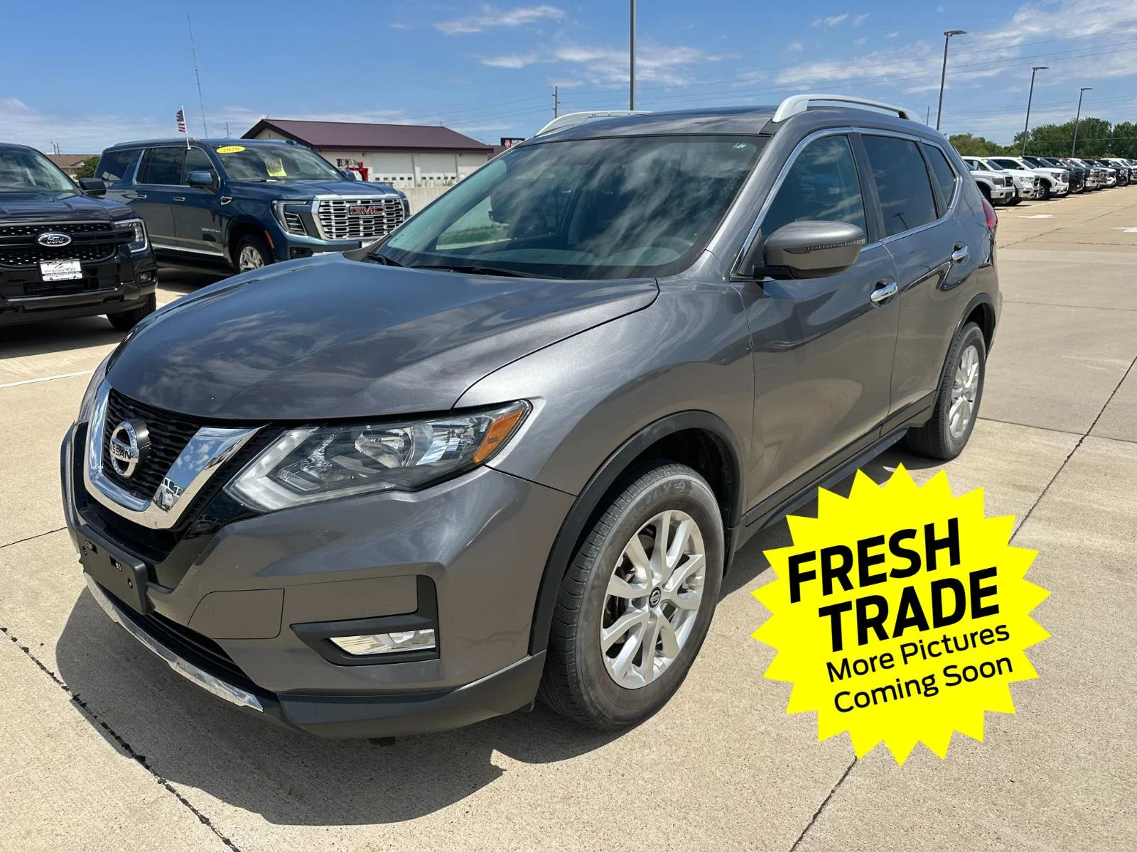 2017 Nissan Rogue SV AWD's photo