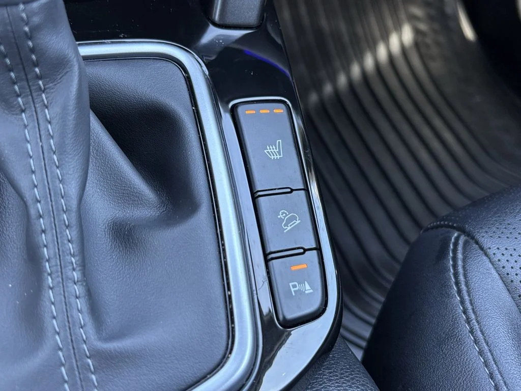 Used 2025 Gray Kia EX image 28