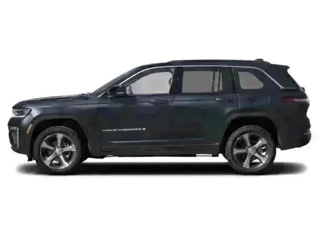 New 2027 High-Gloss Black Paint Jeep Laredo Altitude image 3