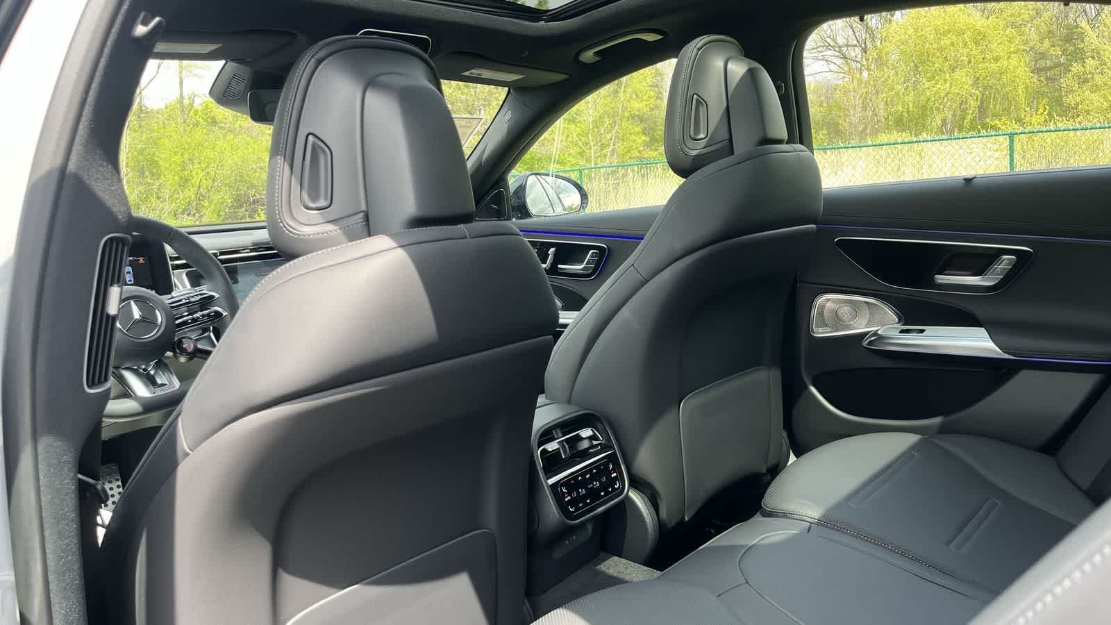 New 2026 MANUFAKTUR Alpine Grey Mercedes-Benz AMG® E 53 E image 31