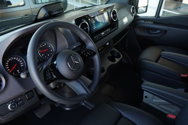 New 2025 Pebble Gray Mercedes-Benz Cargo 144 WB image 20