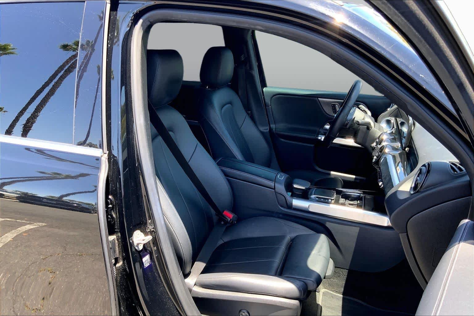 Used 2021 Night Black Mercedes-Benz GLB 250 image 8