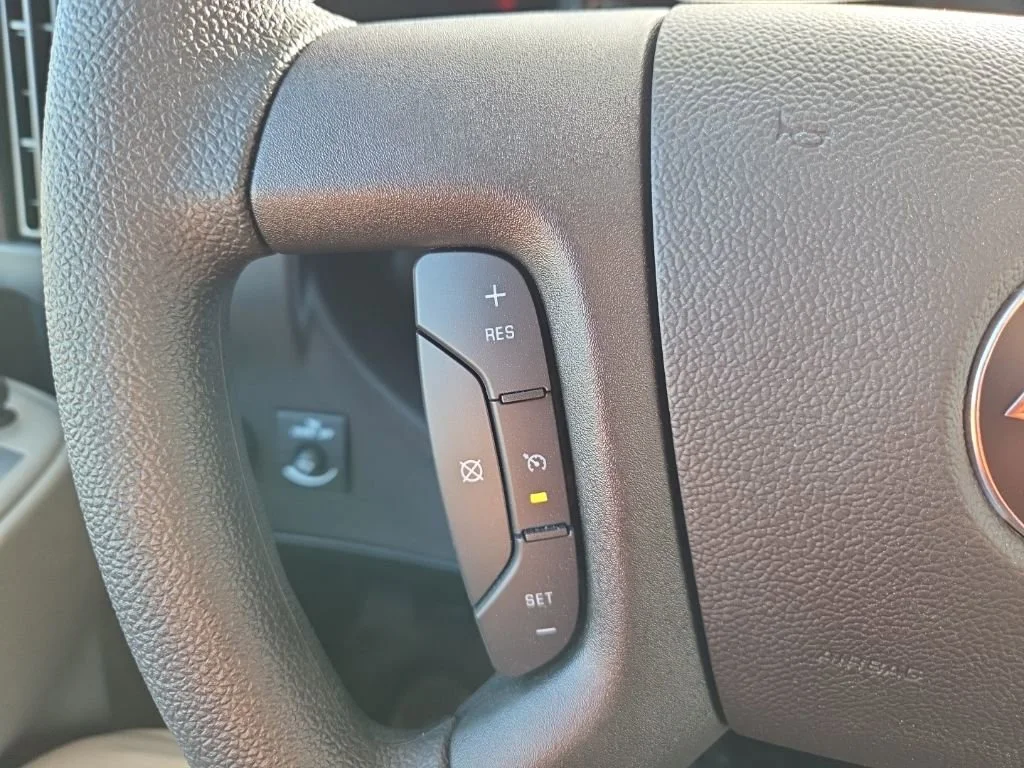 2025 Chevrolet Express Cargo Work Van - Photo 22