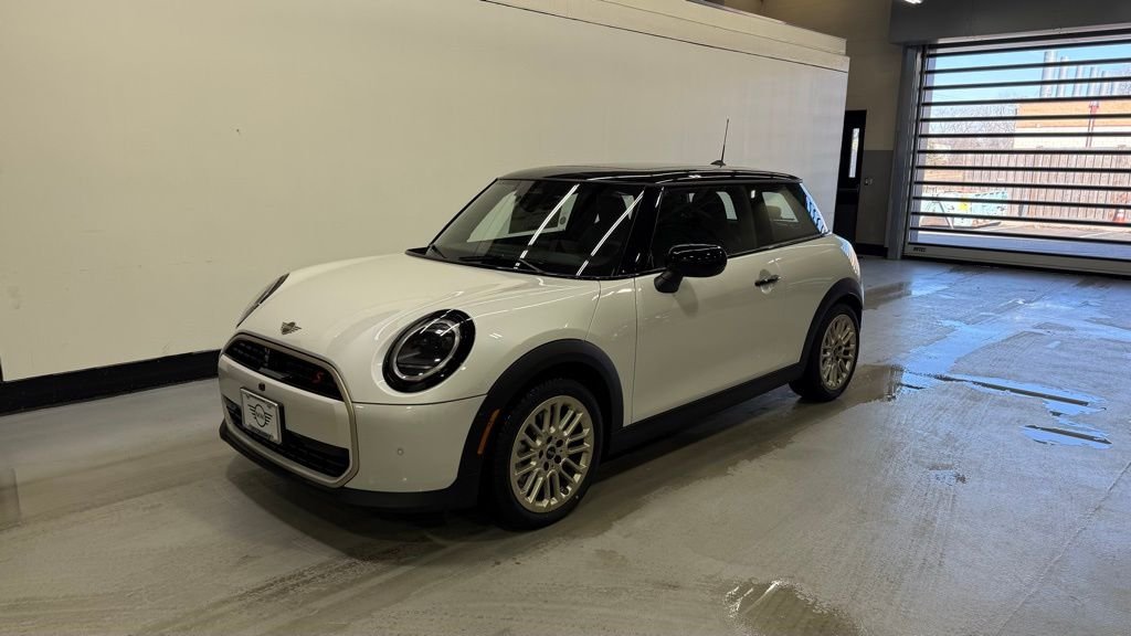 2026 MINI Hardtop Cooper S's photo