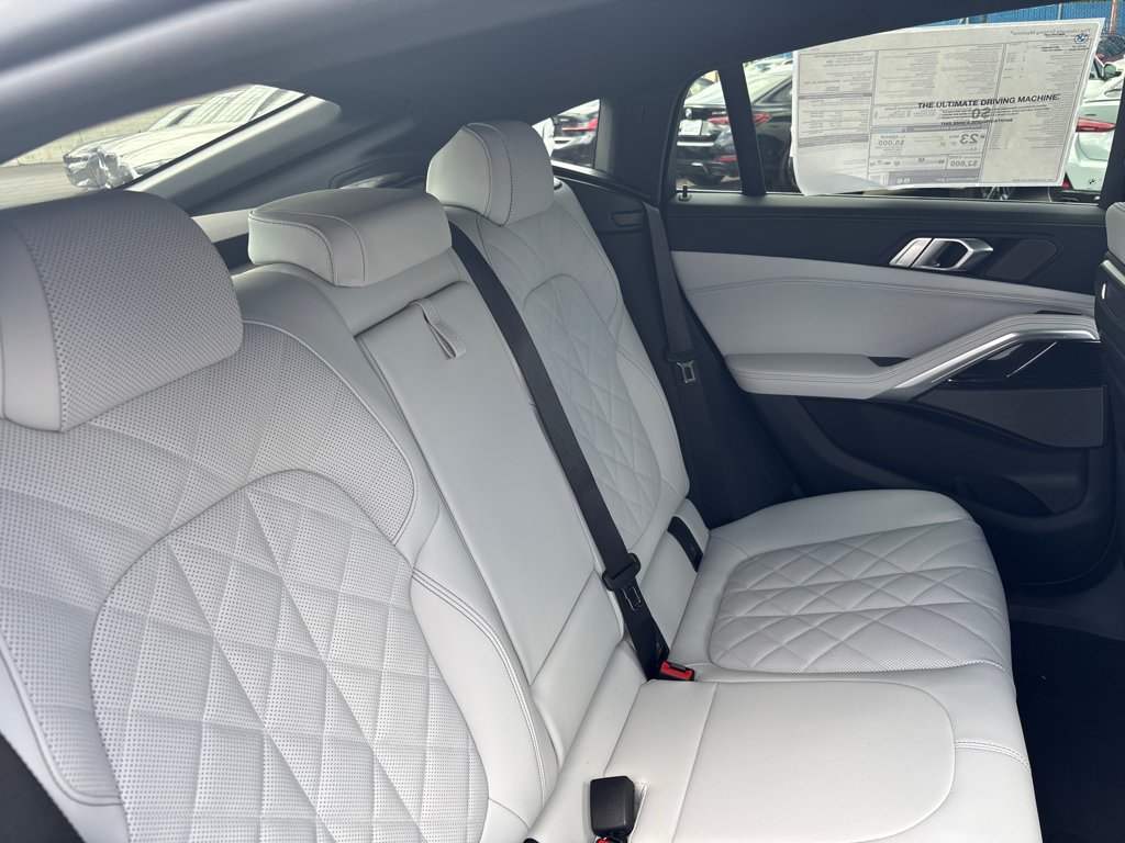 New 2027 Tanzanite Blue II Metallic BMW xDrive40i image 15