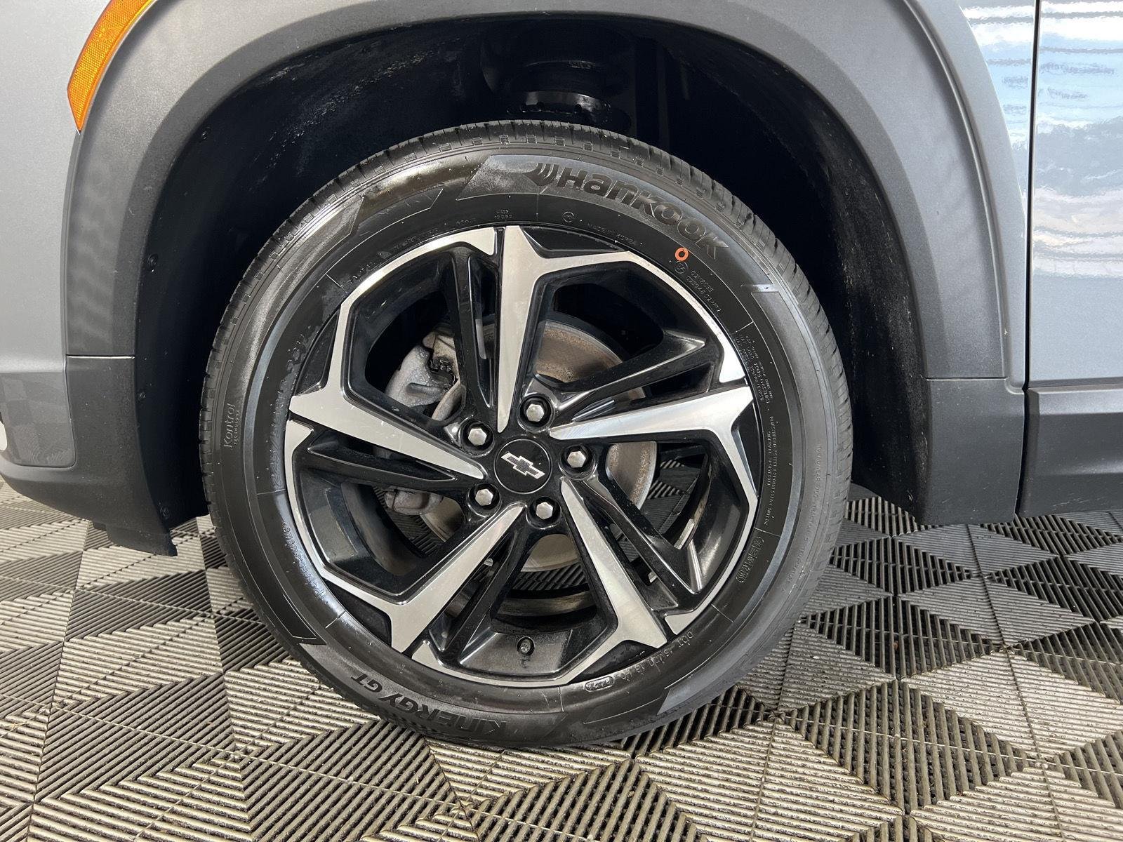 Used 2021 Steel Metallic Chevrolet RS image 28