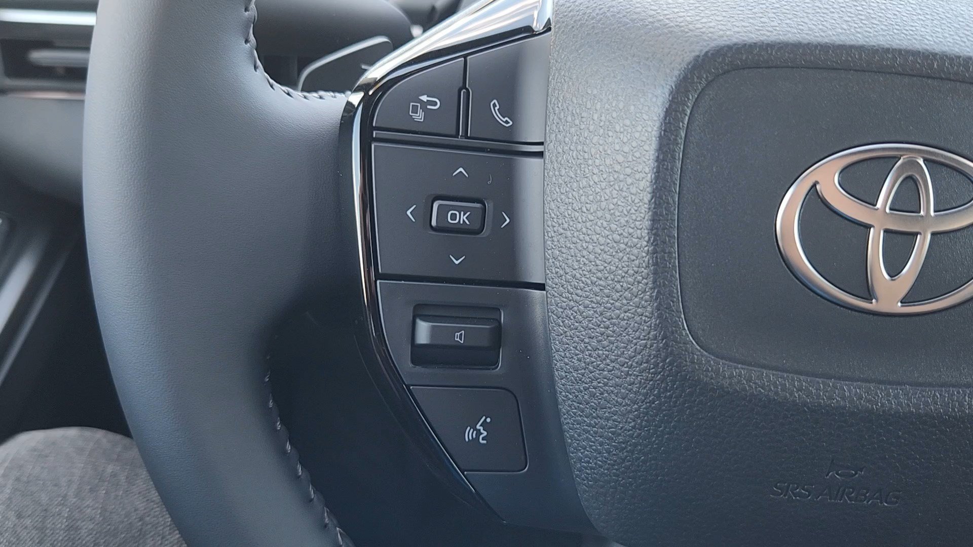 2026 Toyota C-HR SE - Photo 11