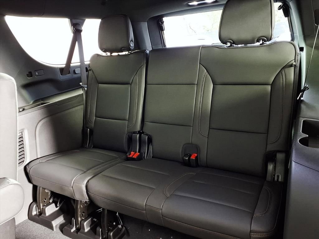 2026 Chevrolet Suburban High Country - Photo 14