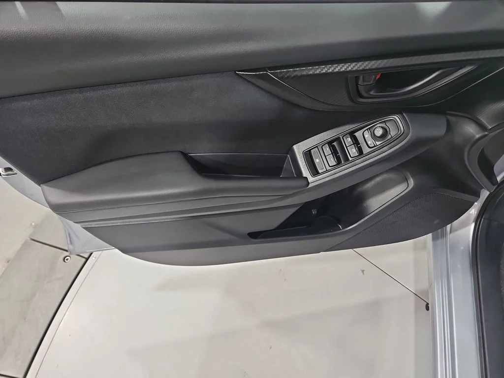 Used 2020 Silver Subaru Base image 11