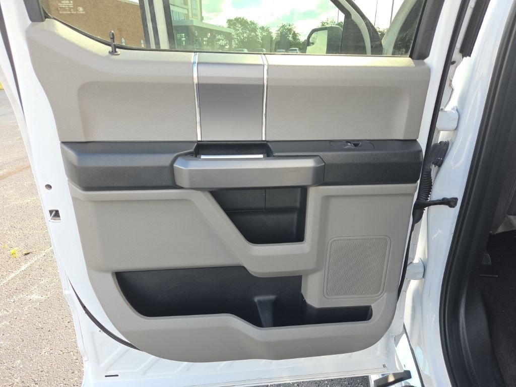 Used 2020 White Ford XLT image 26