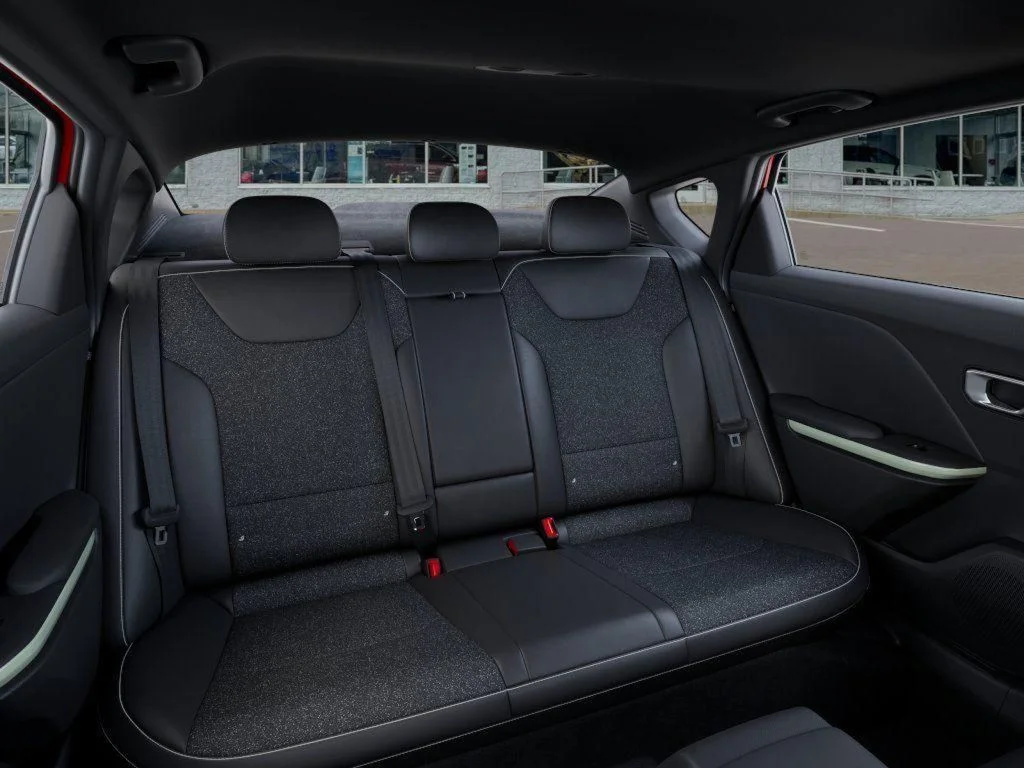 2025 Kia K4 GT-Line - Photo 16