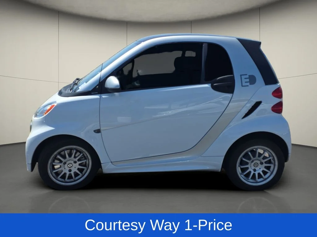 Used 2013  smart Passion image 5