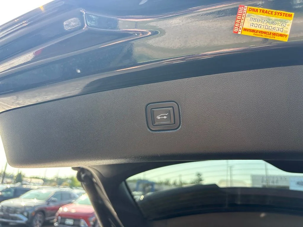 Used 2020 Midnight Blue Metallic Chevrolet LT image 28