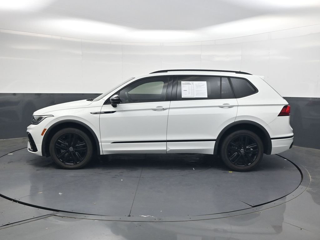 Used 2022  Volkswagen 2.0T SE R-Line Black image 10