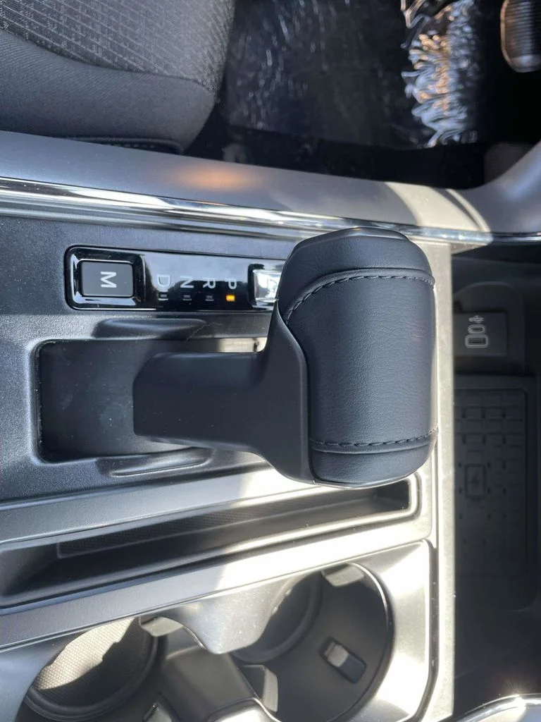 New 2026 Carbonized Gray Metallic Ford XLT image 17