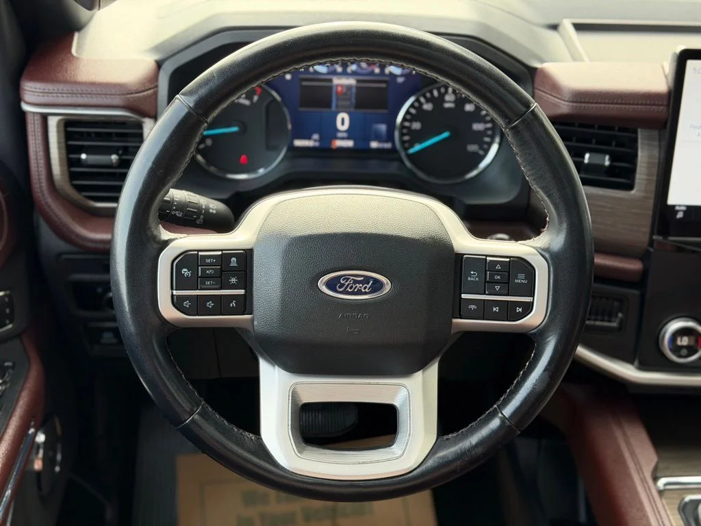 Used 2024 Silver Ford Limited image 17