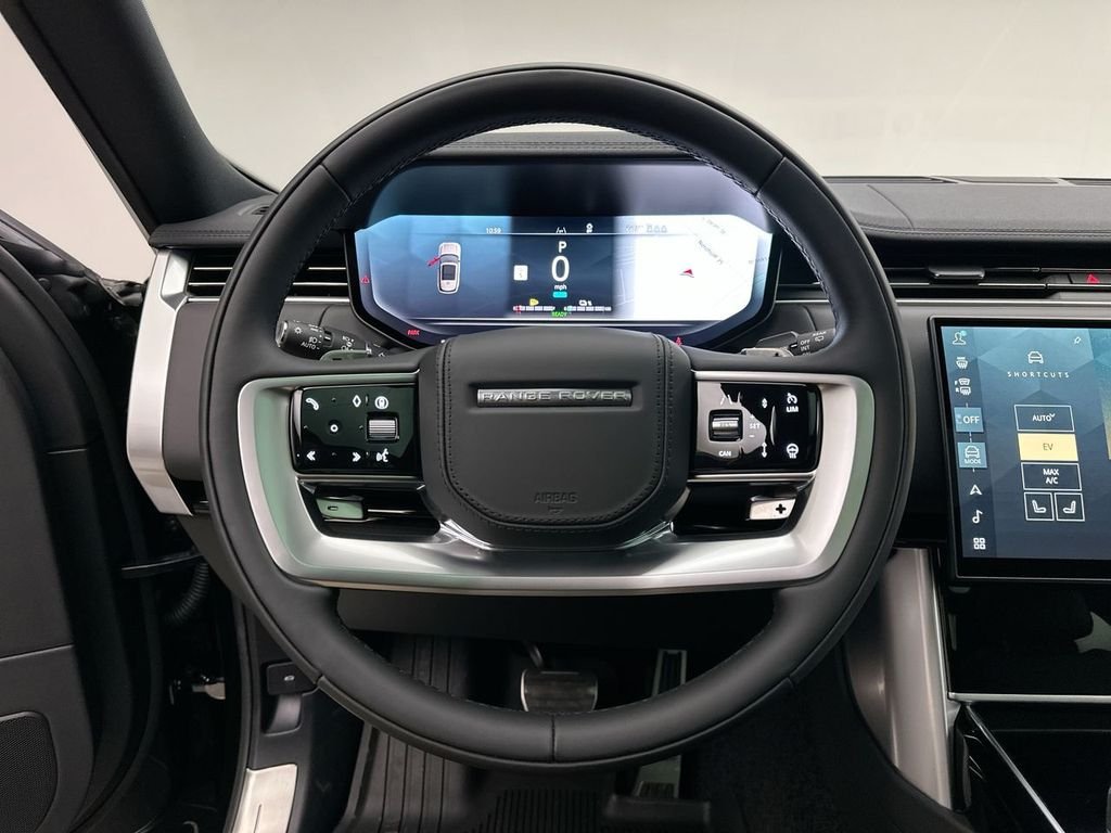 New 2026 Santorini Black Metallic Land Rover SE image 22