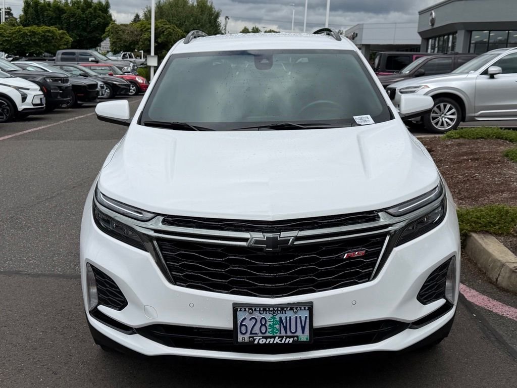 Used 2022 Summit White Chevrolet RS image 3