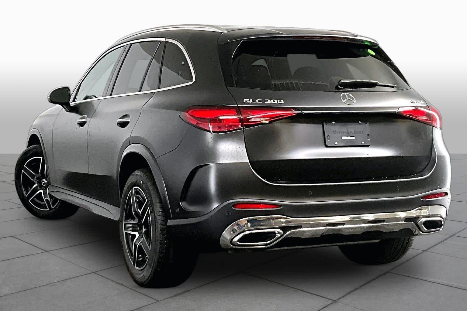 New 2026 MANUFAKTUR Graphite Grey Magno Mercedes-Benz GLC 300 image 4