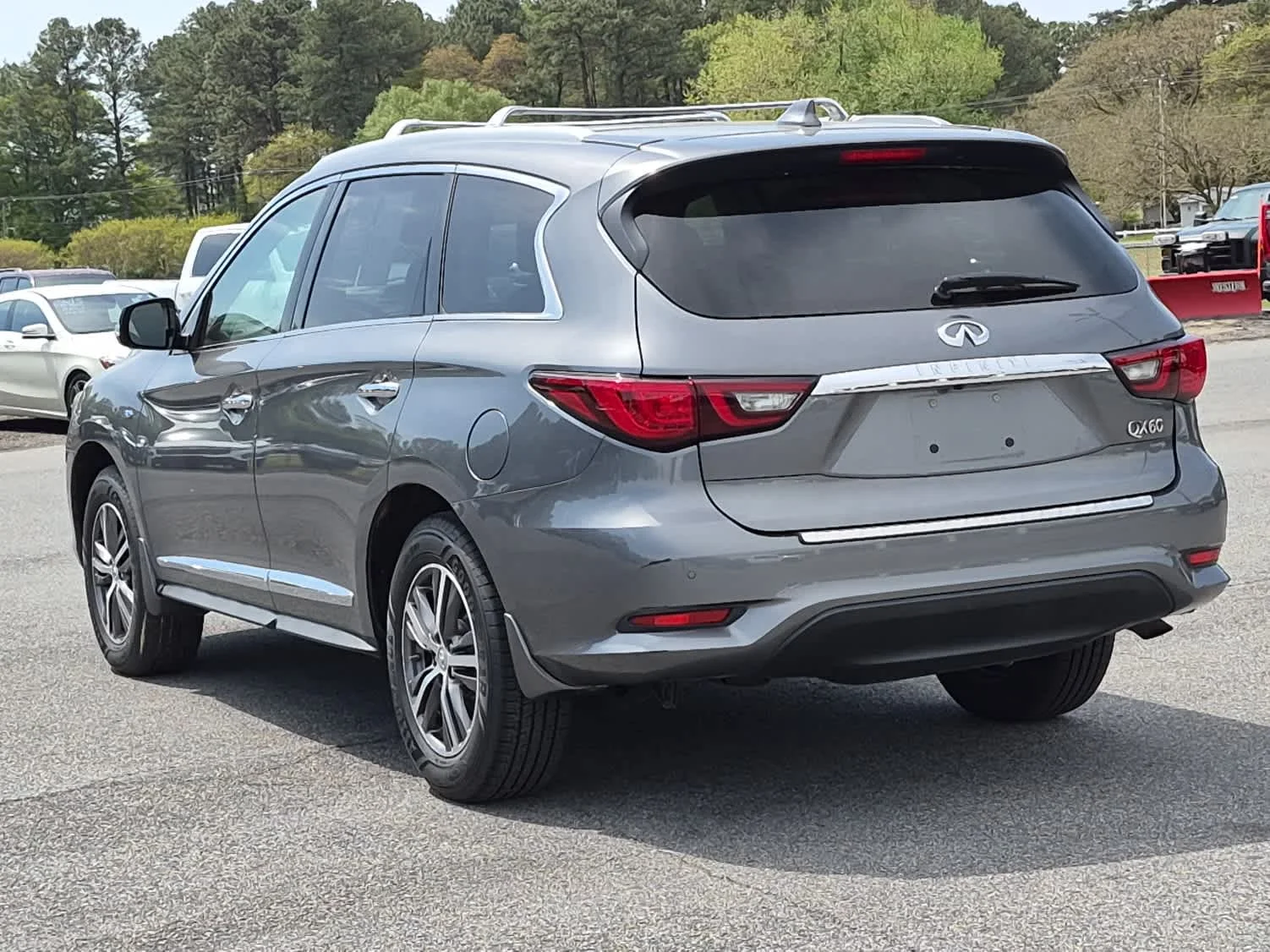 Used 2018 Graphite Shadow INFINITI  image 4