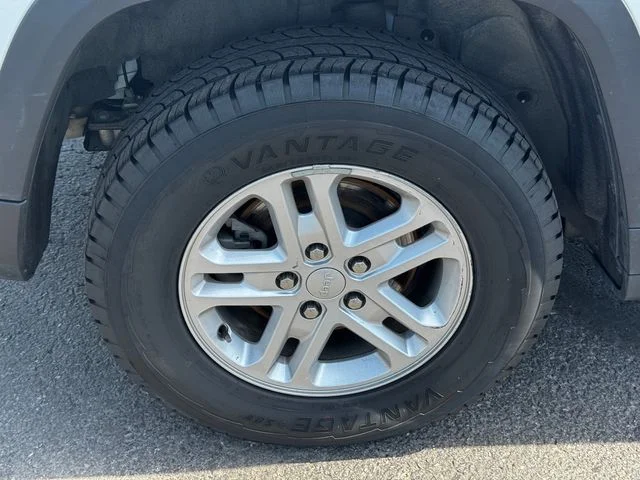 Certified Used 2024 White/off-white Jeep Laredo image 12