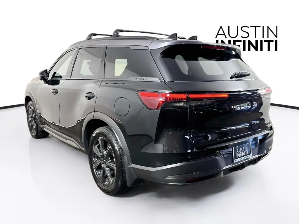 Certified Used 2027 Black INFINITI Autograph image 7